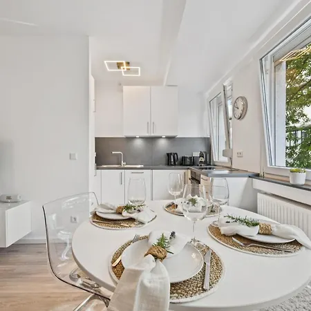 Stylish Apartment, Near Koenigsallee, High Quality Düsseldorf